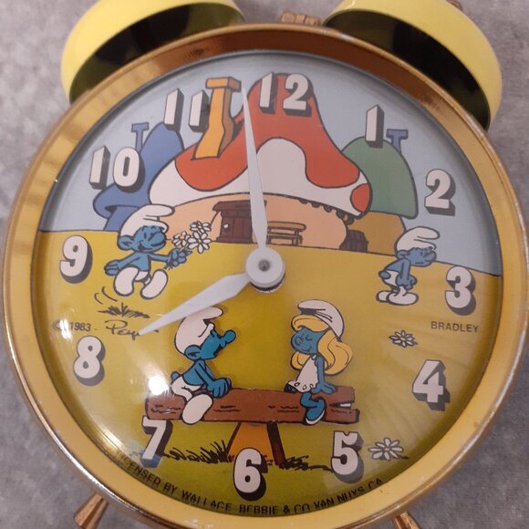 1983 Vintage Bradley Smurf alarm clock see the Seesaw go up & down Worksgreat - Picture 3 of 11